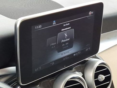 Used 2019 Mercedes-Benz GLC 300 4MATIC image 21