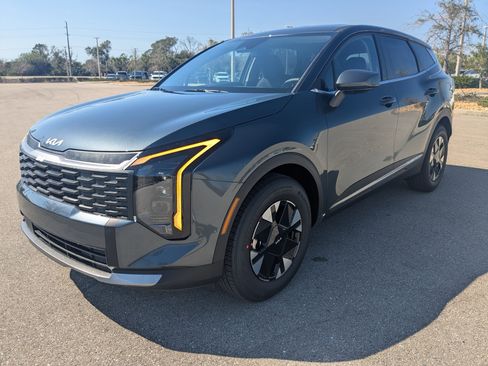 New 2026 Kia Sportage LX FWD image 9