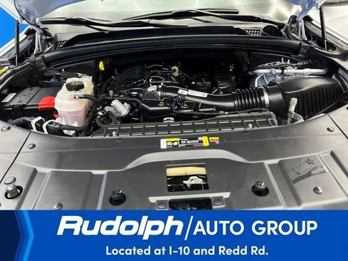 Used 2024 Jeep Grand Cherokee Limited w/ Black Appearance Package image 21