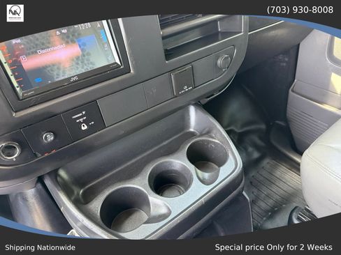 Used 2015 Chevrolet Express 2500 w/ Chrome Appearance Package RWD image 18