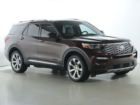 Used 2020 Ford Explorer Platinum w/ Premium Technology Package AWD/4WD image 9