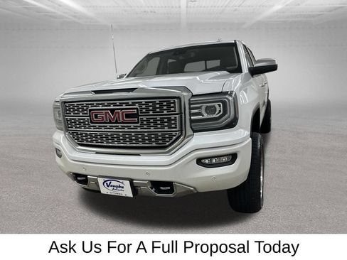 Used 2017 GMC Sierra 1500 Denali w/ Denali Ultimate Package AWD/4WD image 6
