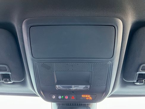 Used 2025 Chevrolet Equinox LT image 16