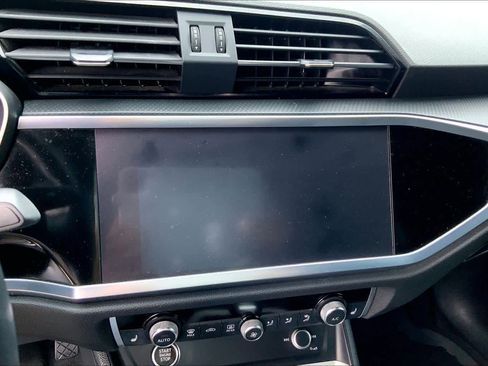 Used 2021 Audi Q3 2.0T Premium w/ Convenience Package image 22