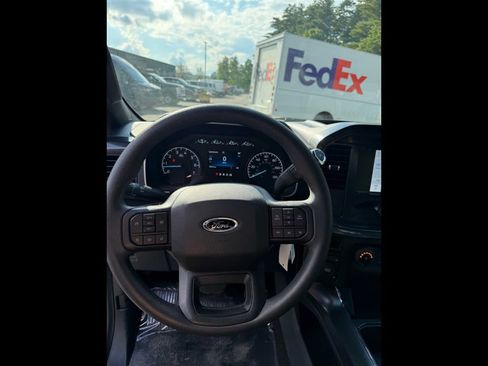 Used 2022 Ford F150 XL w/ STX Black Appearance Package AWD/4WD image 8