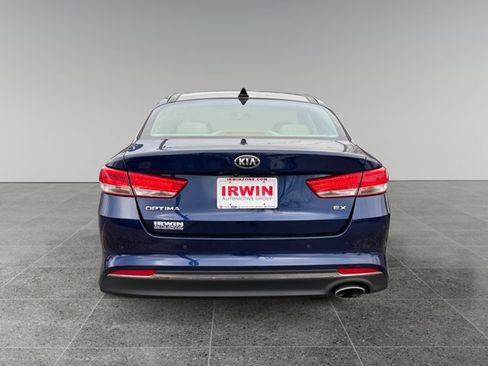 Used 2018 Kia Optima EX w/ Premium Package image 4