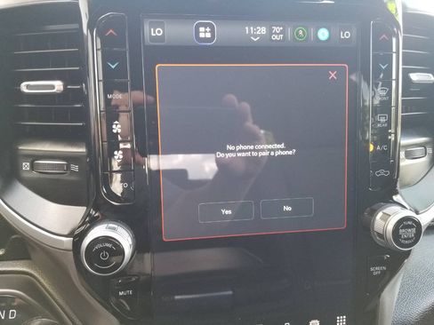 Certified 2024 RAM 2500 Big Horn w/ Safety Group AWD/4WD image 25