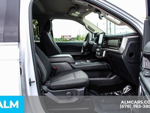 Used 2024 Ford Expedition XLT RWD image 22