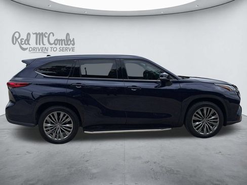Used 2021 Toyota Highlander Platinum FWD image 6