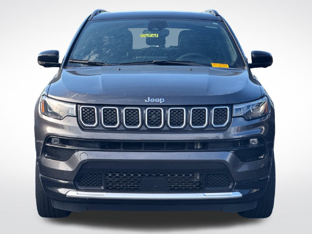 Used 2023 Jeep Compass Limited w/ Elite Group AWD/4WD image 3