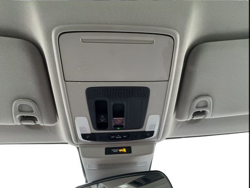Used 2025 Honda Accord SE image 37