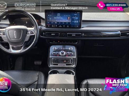 Used 2022 Lincoln Nautilus FWD w/ Premium Package image 10