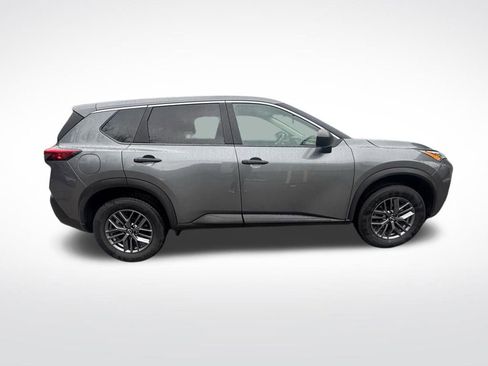 Used 2023 Nissan Rogue S image 8