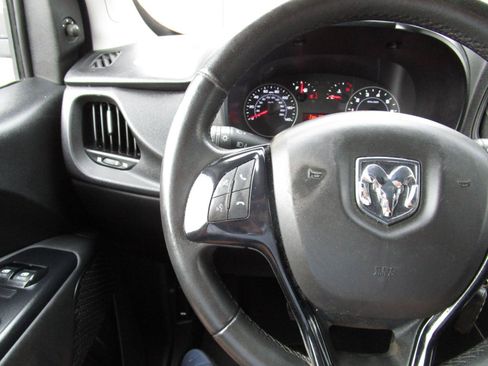 Used 2021 RAM ProMaster City Tradesman SLT image 9