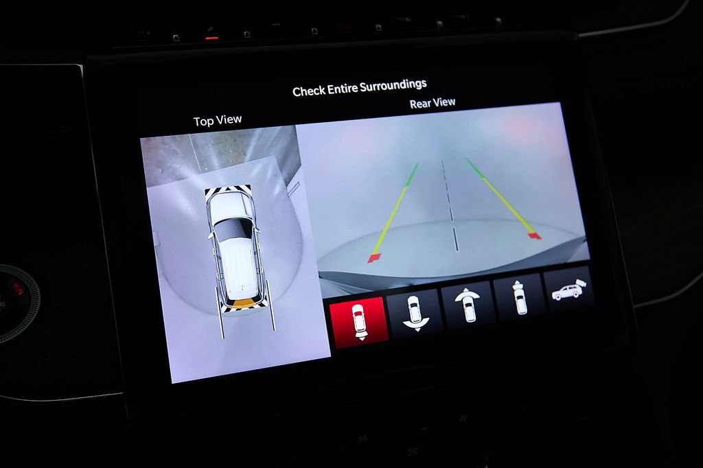 Used 2023 Jeep Grand Cherokee Summit w/ Luxury Tech Group V AWD/4WD image 38
