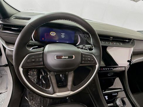 New 2026 Jeep Grand Cherokee Limited w/ Limited Altitude Package AWD/4WD image 6