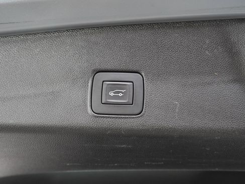 Used 2024 Chevrolet TrailBlazer LT w/ Convenience Package FWD image 14