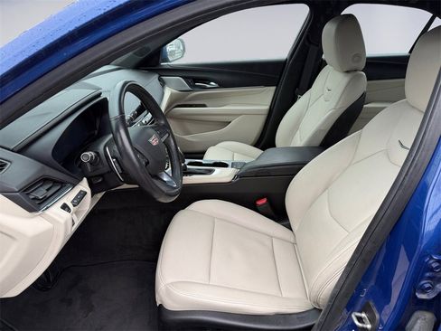 Used 2021 Cadillac CT4 Premium Luxury image 10