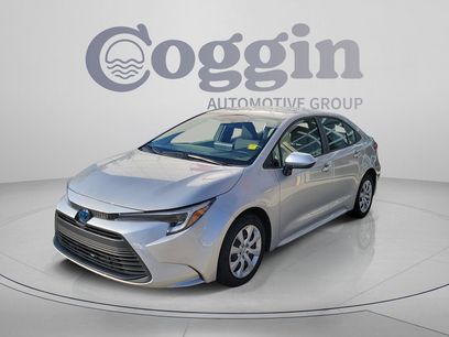 Certified 2025 Toyota Corolla LE w/ Convenience Package