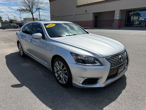 Used 2014 Lexus LS 460 w/ Comfort Package RWD image 6