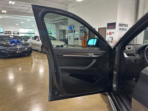 Used 2022 BMW X1 sDrive28i w/ Convenience Package FWD image 10