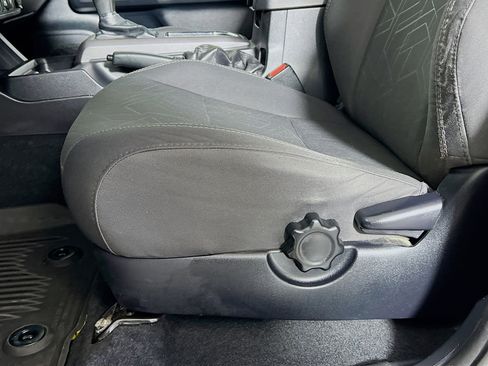 Used 2017 Toyota Tacoma TRD Off-Road w/ Premium & Technology Package image 20