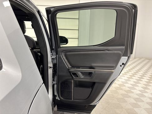 Used 2023 Rivian R1T Adventure AWD/4WD image 19