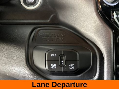 Used 2025 RAM 2500 Big Horn AWD/4WD image 15
