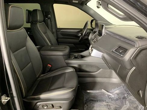 Used 2022 GMC Yukon SLT w/ SLT Premium Package AWD/4WD image 25