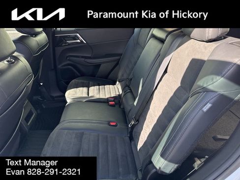 Used 2023 Mitsubishi Outlander SE image 15