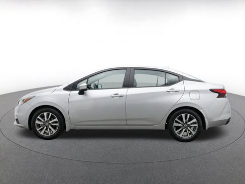 Used 2025 Nissan Versa SV FWD image 4