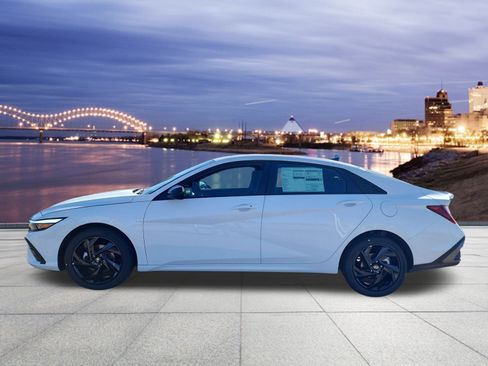 New 2026 Hyundai Elantra Sport image 2