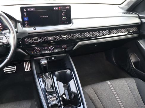 Used 2024 Honda Accord Sport image 11