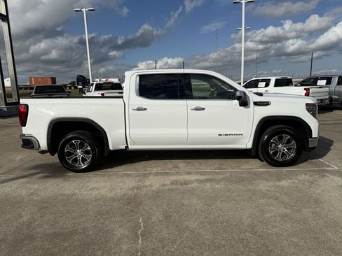 Used 2024 GMC Sierra 1500 SLT image 7