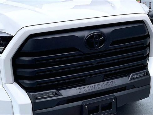 Used 2023 Toyota Tundra SR5 AWD/4WD image 32