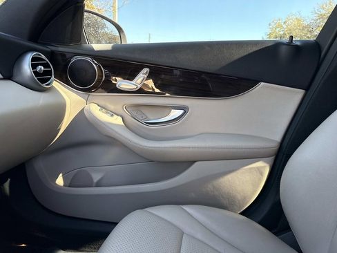 Used 2018 Mercedes-Benz C 300 Sedan image 27