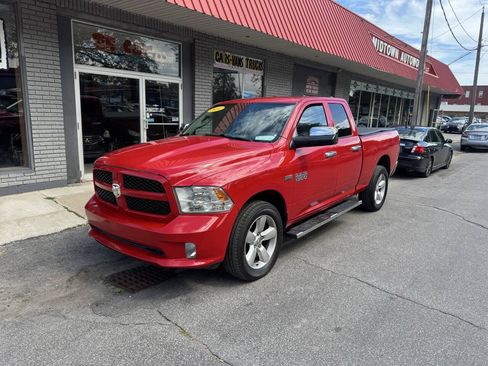 Used 2014 RAM 1500 Express AWD/4WD image 1