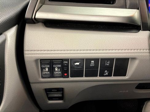 Used 2018 Honda Odyssey EX-L image 16