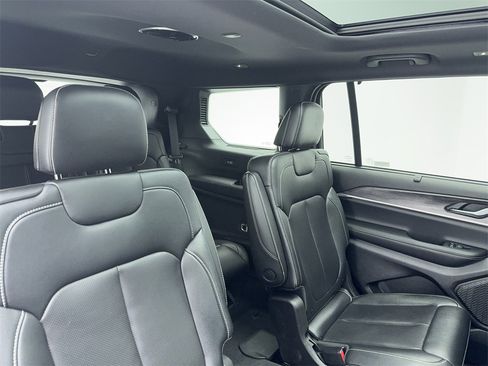 Used 2024 Jeep Grand Cherokee L Limited w/ Luxury Tech Group II image 58