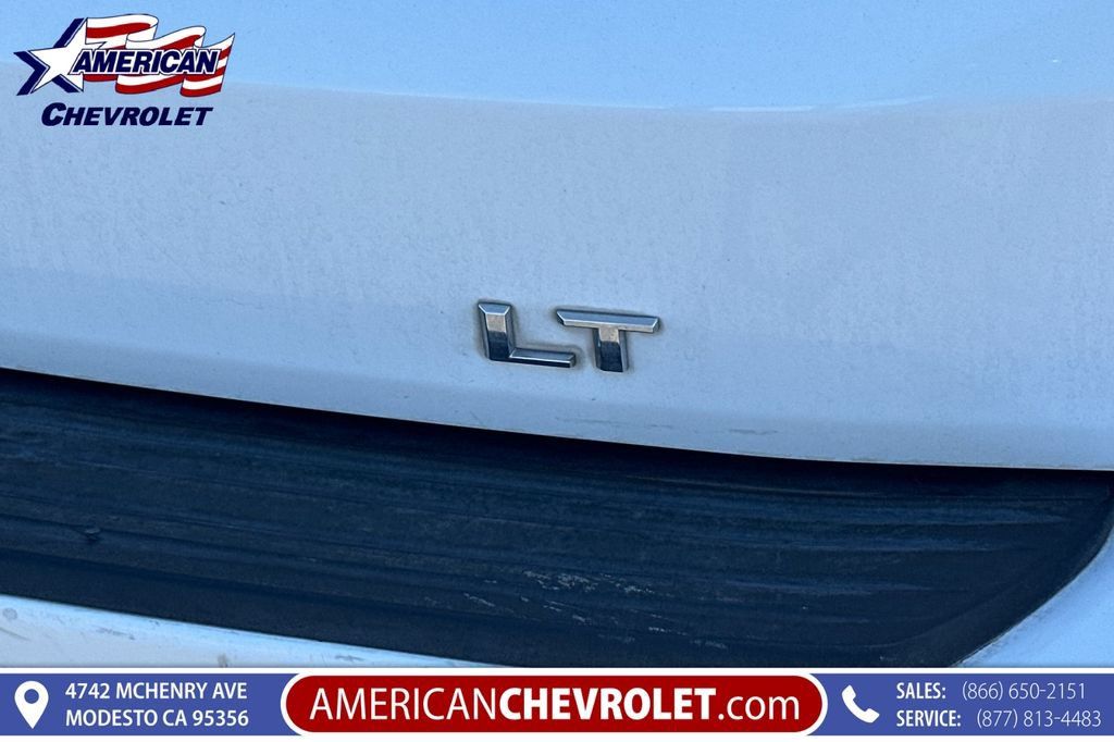 Used 2023 Chevrolet Suburban LT AWD/4WD image 39
