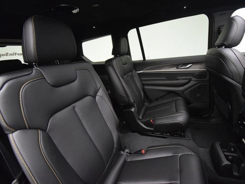 New 2026 Jeep Grand Cherokee L Limited AWD/4WD image 21