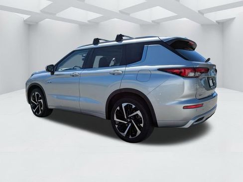 Used 2023 Mitsubishi Outlander SEL AWD/4WD image 7