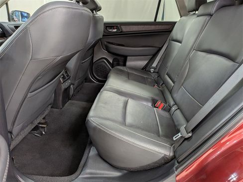 Used 2017 Subaru Outback 3.6R Limited image 28