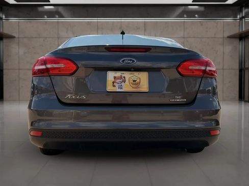 Used 2016 Ford Focus SE FWD image 12