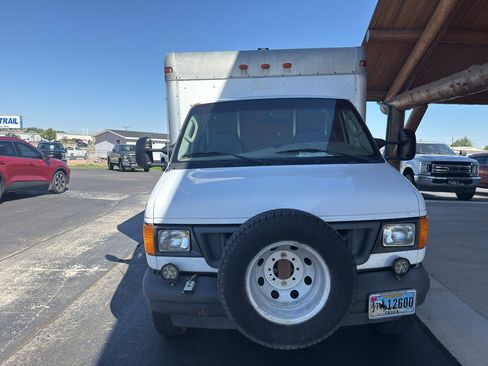 Used 2003 Ford E-350 and Econoline 350 Super Duty image 6