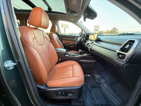 Certified 2022 Kia Sorento SX Prestige w/ Rust Color Package image 29
