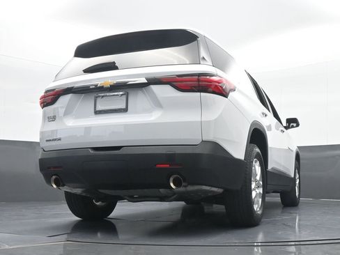 Used 2022 Chevrolet Traverse LS image 57