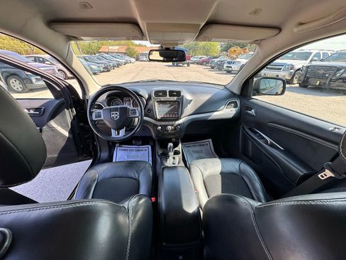 Used 2019 Dodge Journey Crossroad w/ Navigation Group image 25