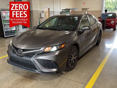 Used 2021 Toyota Camry SE w/ Convenience Package