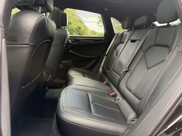 Used 2023 Porsche Macan Turbo AWD/4WD image 16